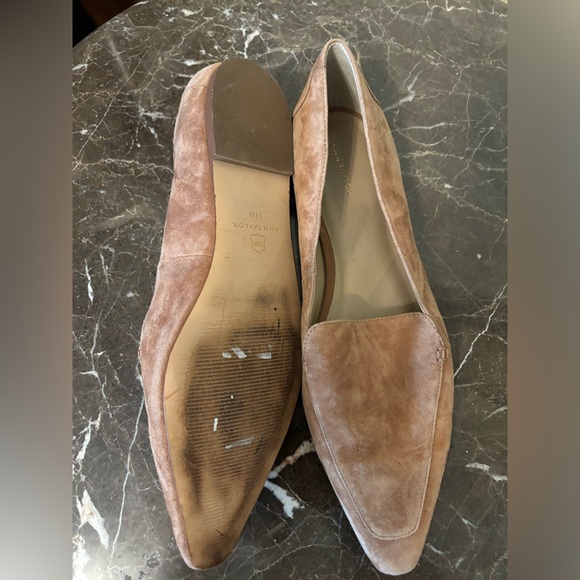 Ann Taylor tan suede flats - Picture 2 of 4